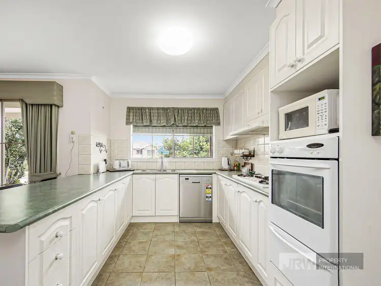 Sixth view of Homely house listing, 7 Hepburn Court, Berwick VIC 3806