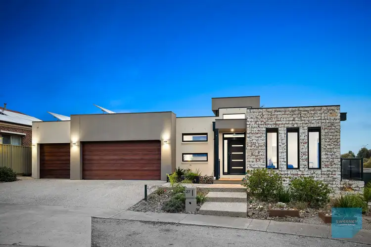 27 Kororoit Approach, Caroline Springs VIC 3023