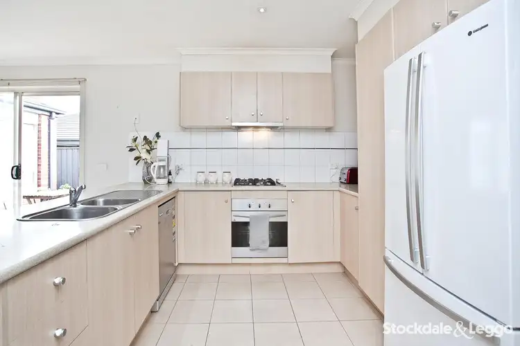 Sixth view of Homely house listing, 2 Stapehill Court, Deer Park VIC 3023