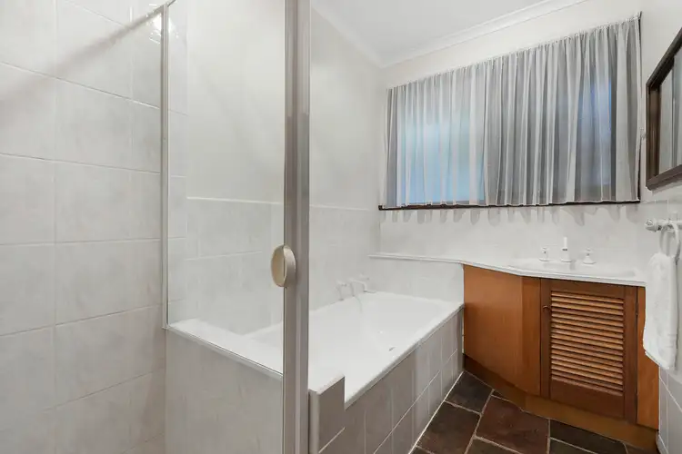 Sixth view of Homely house listing, 5 Coventry Court, Frankston VIC 3199