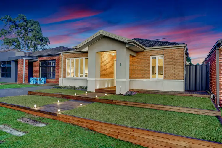 7 Paratea Lane, Cranbourne North VIC 3977
