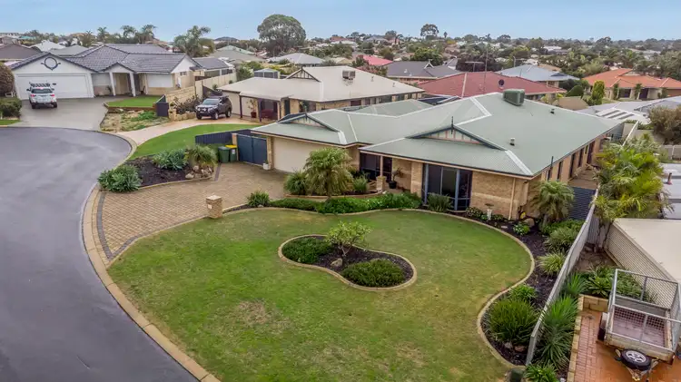 8 Wintersweet Place, Halls Head WA 6210
