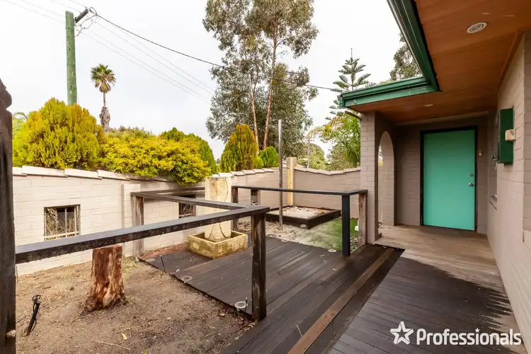 Sixth view of Homely house listing, 2 Chamberlain Way, Armadale WA 6112