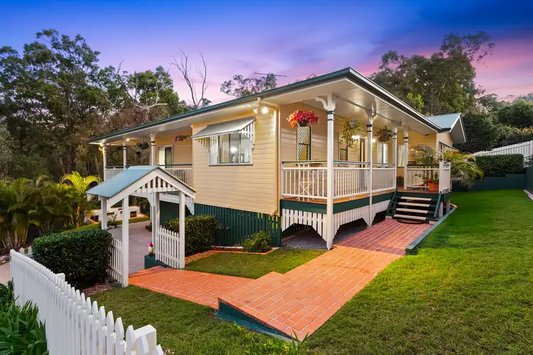 72 Falconglen Place, Ferny Grove QLD 4055