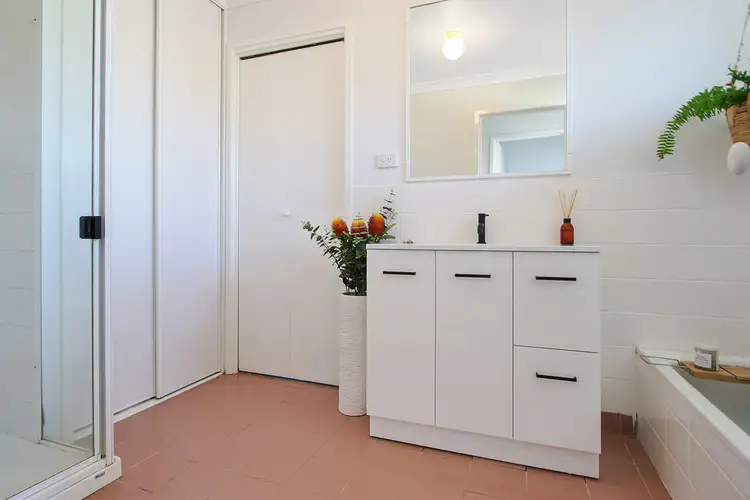 Fifth view of Homely house listing, 34 Azure Drive, Wodonga VIC 3690