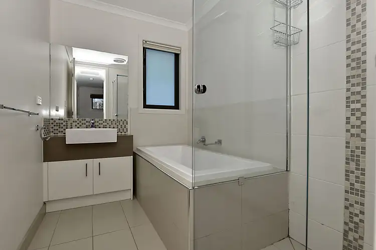 Fifth view of Homely townhouse listing, 1/737 South Road, Bentleigh East VIC 3165
