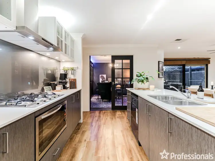 Sixth view of Homely house listing, 8 Platypus Green, Baldivis WA 6171