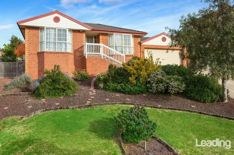 35 Canterbury Avenue, Sunbury VIC 3429
