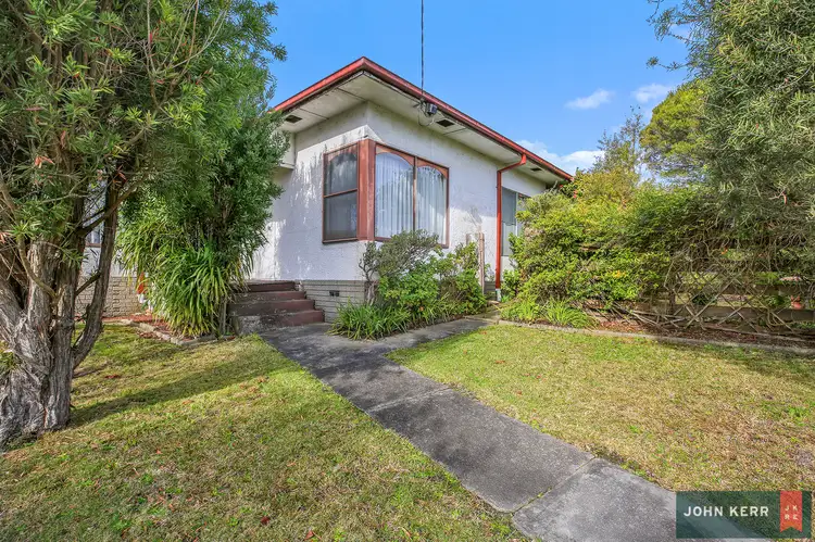 27 Hampton Street, Moe VIC 3825