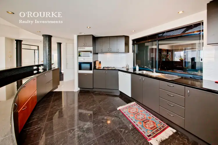 Sixth view of Homely house listing, 2 Contacio Cove, Trigg WA 6029