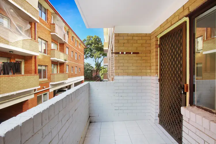 Fifth view of Homely unit listing, 2/25 York Street, Fairfield NSW 2165