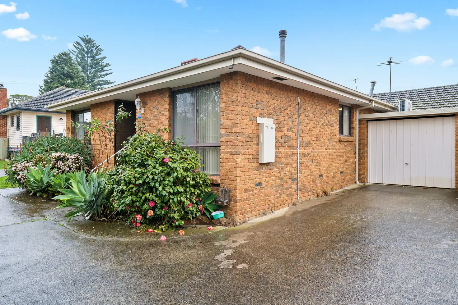 Main view of Homely unit listing, 2/5 Neilson Street, Bayswater VIC 3153