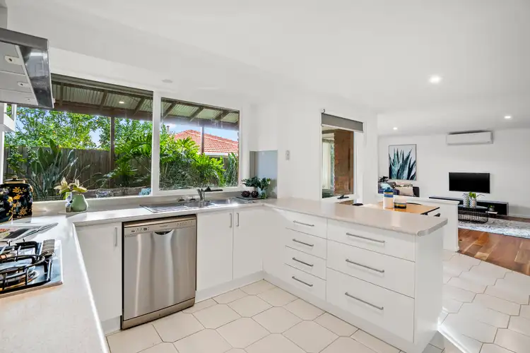 Fifth view of Homely house listing, 2 Baird Court, Rowville VIC 3178