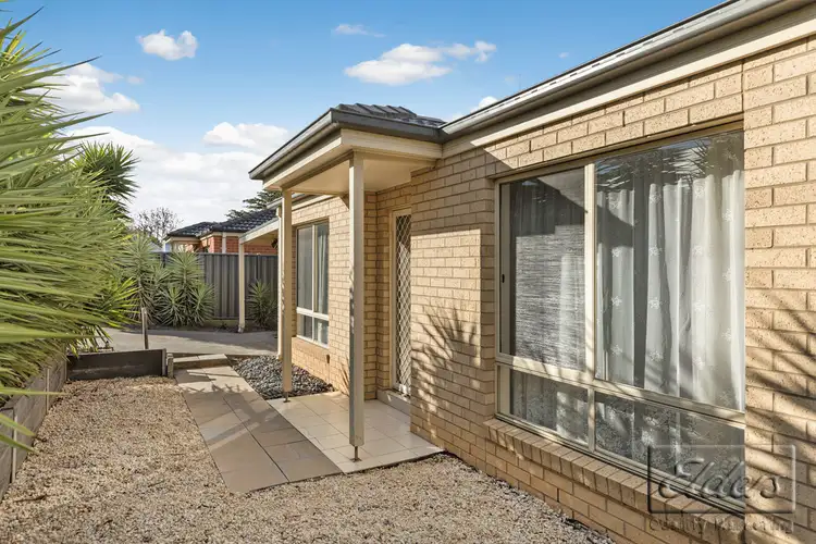 17 ESLER STREET, California Gully VIC 3556