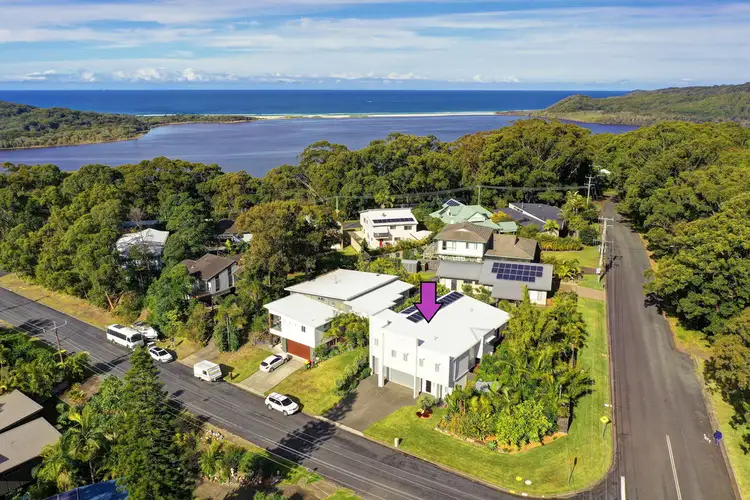 2 Patsys Flat Road, Smiths Lake NSW 2428