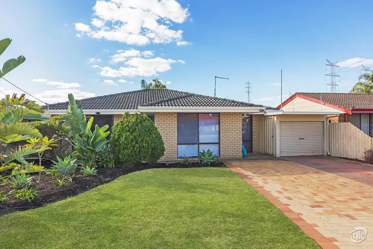 12 Broadwater Gardens, South Lake WA 6164
