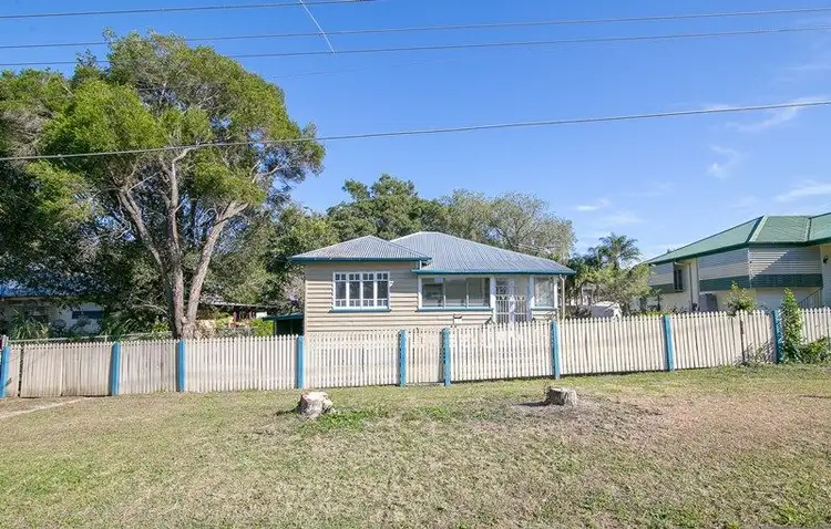 21 Russell Street, Silkstone QLD 4304