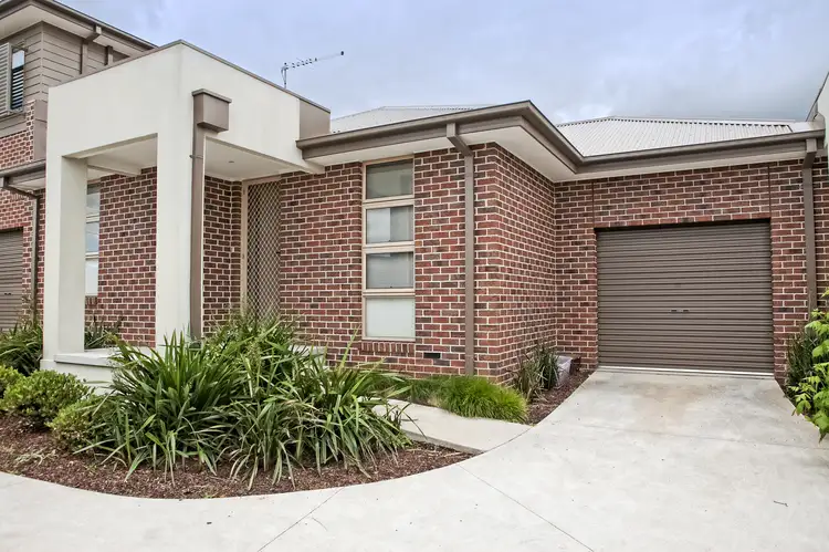 2/21 Grandview Grove, Bayswater VIC 3153