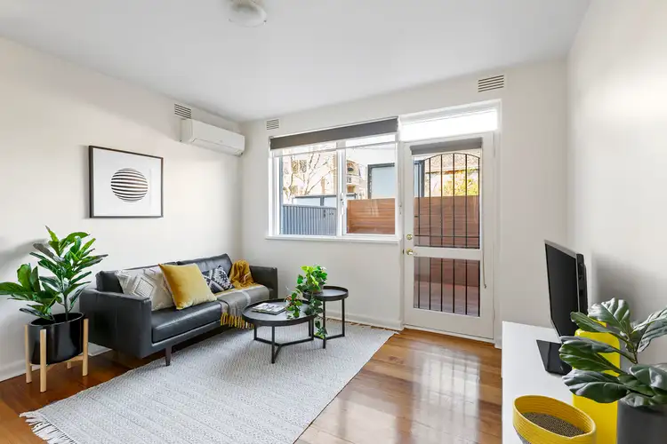 1/10 Daley, Elwood VIC 3184