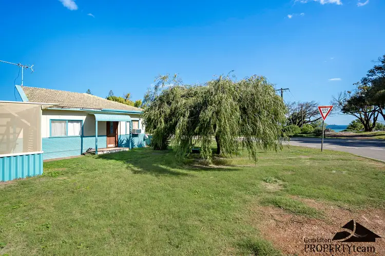 Second view of Homely house listing, 8 Batten Place, Drummond Cove WA 6532