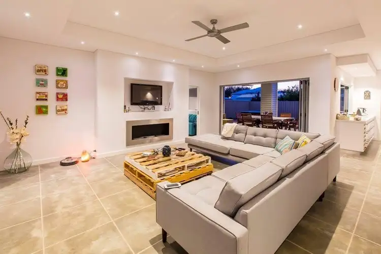 Seventh view of Homely house listing, 4 Blue Manna Mews, Geographe WA 6280