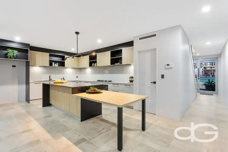 21 Caledonia Loop, North Coogee WA 6163