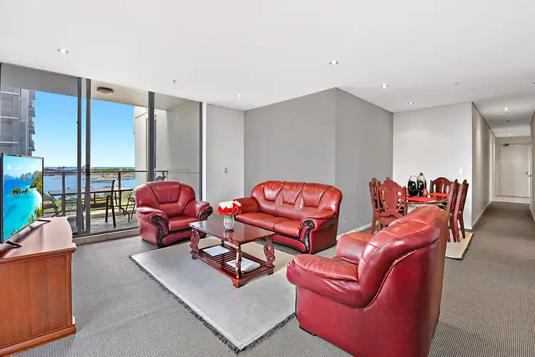 1102/4 Como Crescent, Southport QLD 4215