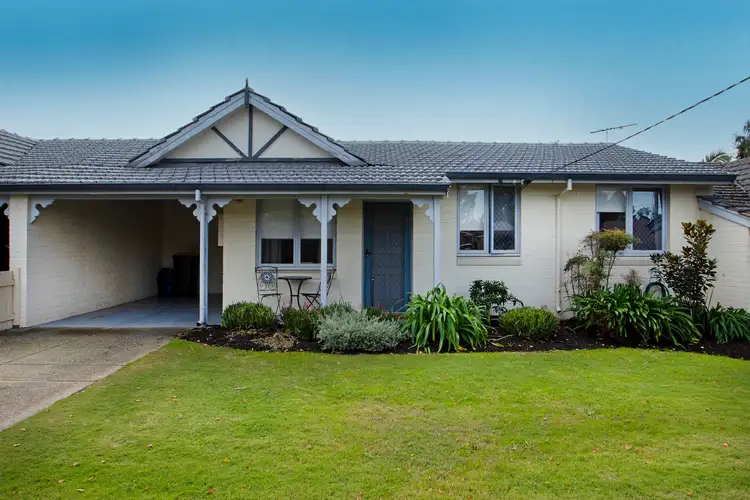 6 Scanlon Way, Lockridge WA 6054