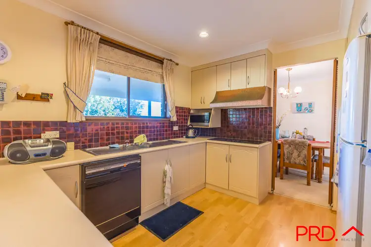 Sixth view of Homely house listing, 8 Myndee Avenue, Tamworth NSW 2340