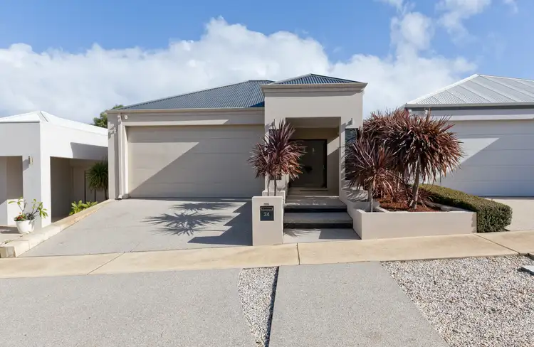 24 Pinnacle Road, Coogee WA 6166