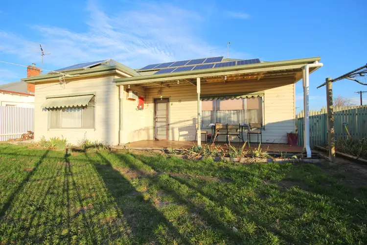 11 Edward Street, Horsham VIC 3400