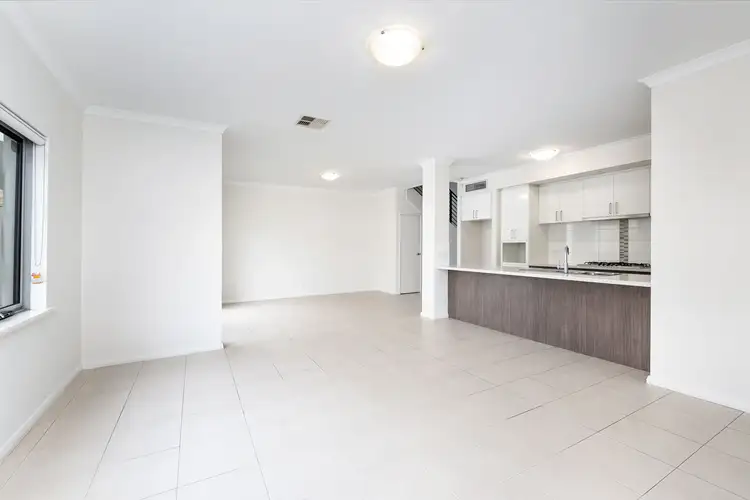 Seventh view of Homely house listing, 31/75 Baler Court, Hammond Park WA 6164