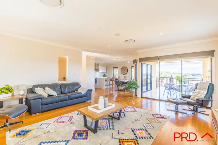 Fifth view of Homely house listing, 4 Glenview Place, Tamworth NSW 2340
