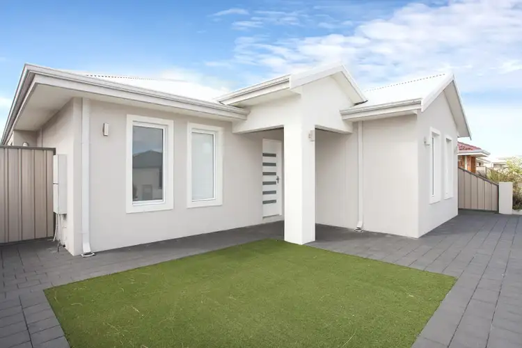 Fifth view of Homely house listing, 8 Tordera Parkway, Piara Waters WA 6112