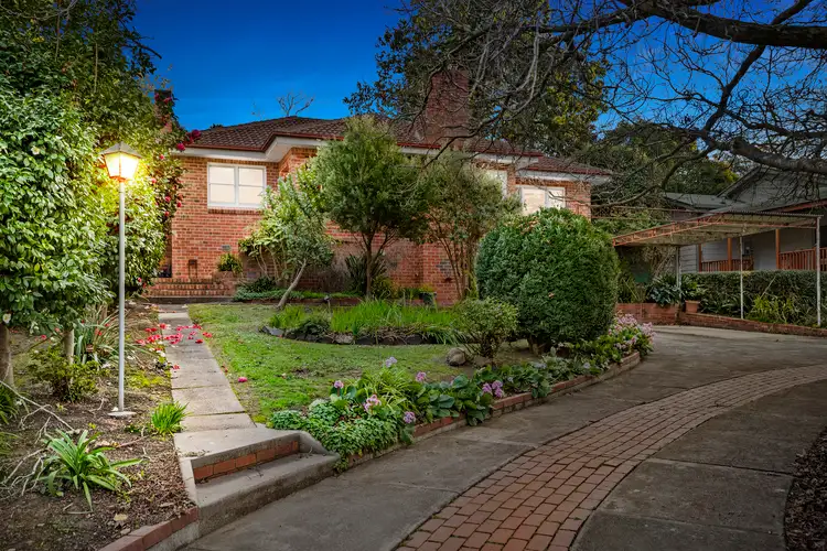 2/33 Bambury Place, Ferntree Gully VIC 3156