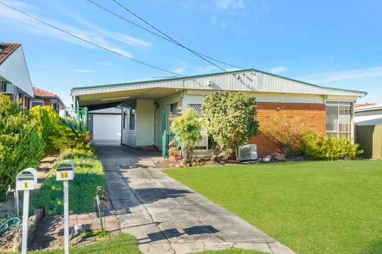5 & 5A Savery Place, Fairfield West NSW 2165