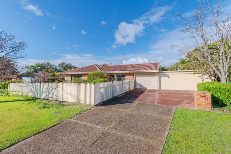 9 Abrolhos Close, Shelley WA 6148
