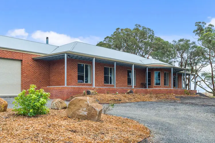 120 Harpers Road, Woodend VIC 3442