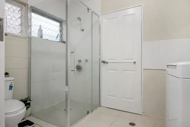 Fifth view of Homely unit listing, 4/120 Francis Street, West End QLD 4810