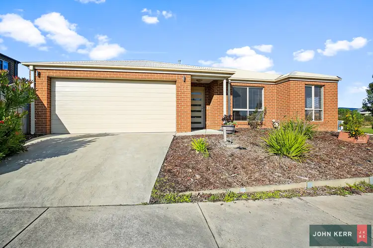 8 Avoca Place, Moe VIC 3825