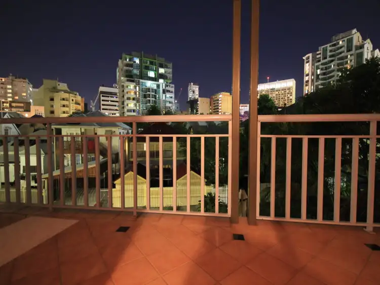 Main view of Homely unit listing, 11/20 Terrace Street, Spring Hill QLD 4000