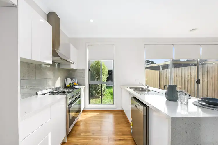 Seventh view of Homely townhouse listing, 8 Braddon Way, Lynbrook VIC 3975