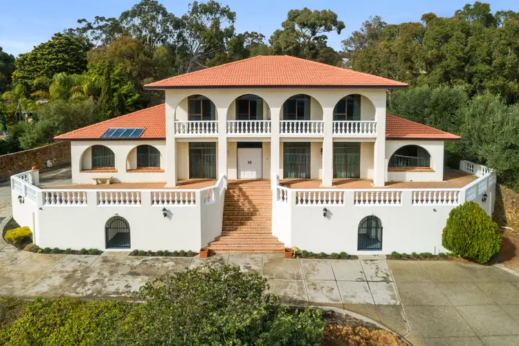56 Ford Road, Lesmurdie WA 6076