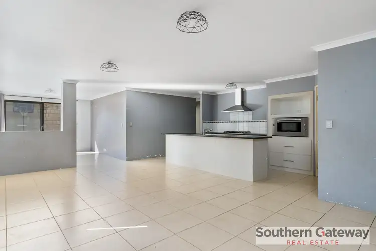 Second view of Homely house listing, 6 Milverton Loop, Leda WA 6170