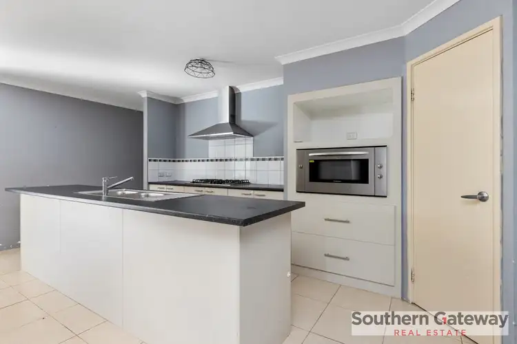 Fourth view of Homely house listing, 6 Milverton Loop, Leda WA 6170