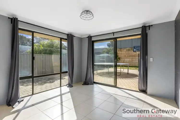 Seventh view of Homely house listing, 6 Milverton Loop, Leda WA 6170