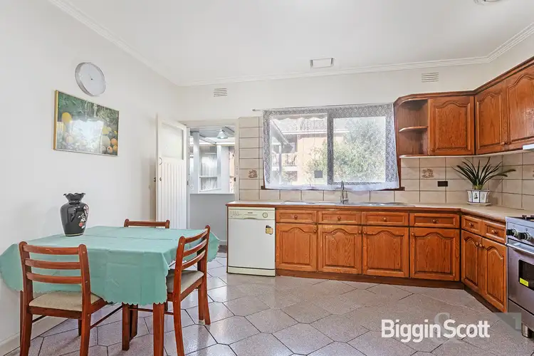 Fifth view of Homely unit listing, 1/6 Waverley Road, Chadstone VIC 3148