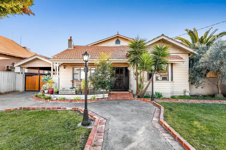 17 Huntington Grove, Coburg VIC 3058