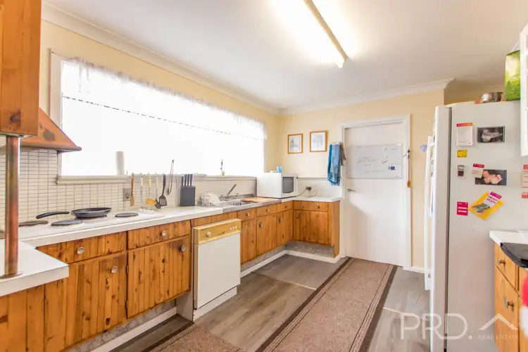 Fourth view of Homely house listing, 2 Crofton Avenue, Batlow NSW 2730