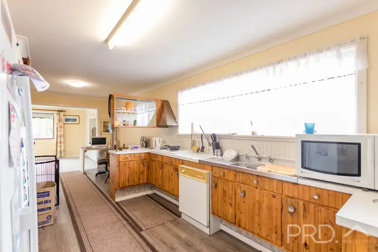 Fifth view of Homely house listing, 2 Crofton Avenue, Batlow NSW 2730